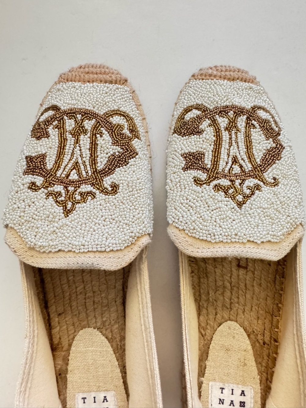 Tiana Gold & White Embellished Slip-On Flats Espadrille size 9 - Picture 2 of 6